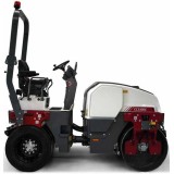 Cilindru compactor tandem CC1300 Combi Plus DYNAPAC, latime tambur 1300mm, greutate 3750kg, productie SUEDIA