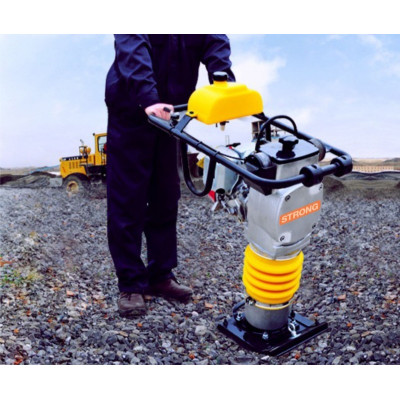 Mai compactor TRE75 STRONG, motor Honda GXR120, putere 4CP, greutate 70kg