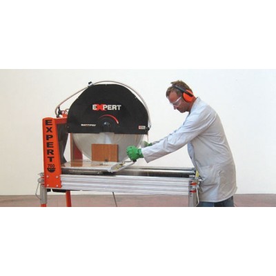 Masina de taiat caramida EXPERT 700 BATTIPAV, lungime taiere 550mm, disc 700mm, adancime 270mm, alimentare 400V