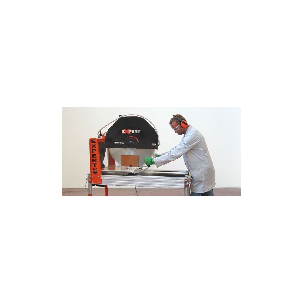 Masina de taiat caramida EXPERT 700 BATTIPAV, lungime taiere 550mm, disc 700mm, adancime 270mm, alimentare 400V