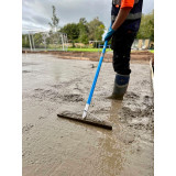 Sape de tras beton (Rake beton) din aluminiu, model BLUE, marca STRONG, dimensiuni 495x105x1530mm