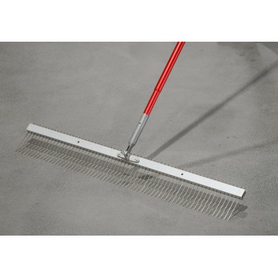Perie metalica METAL STRONG pentru perierea betonului latime 1200mm, distanta intre dinti 19mm si 2 manere din aluminiu 1.8m