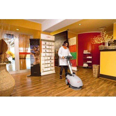 Mașină spălat și aspirat COMAC VISPA 35B, 12V, 1.050 m²/h