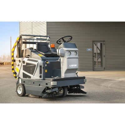Mașină de măturat LAVOR SWL R 1100 ET BIN-UP, 24V, 9.700 m²/h