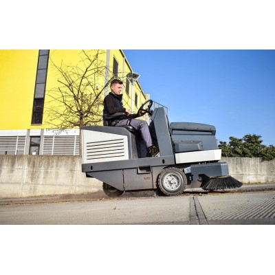 Mașină de măturat LAVOR SWL R 1300 DT BIN-UP 2 Brushes Diesel