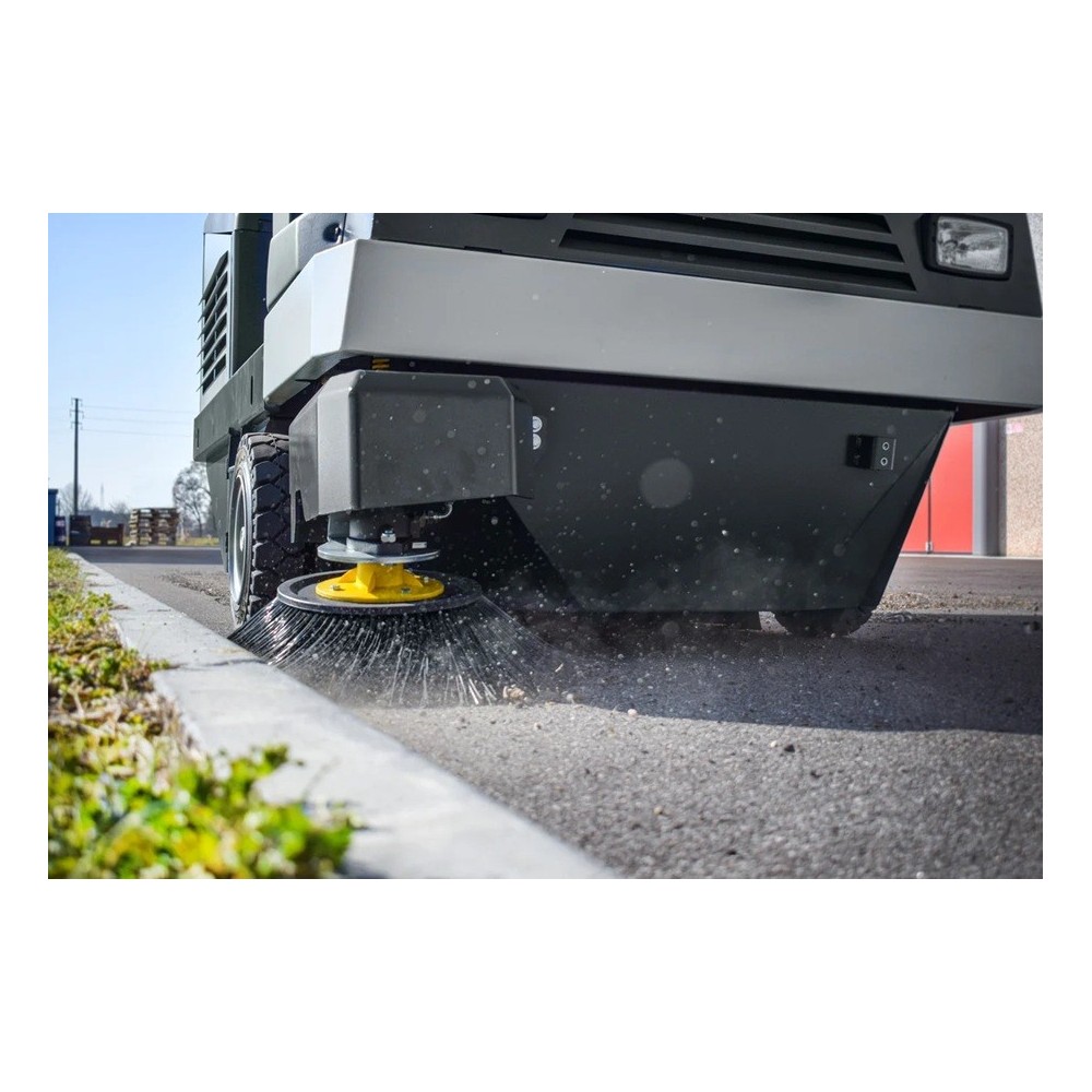 Mașină de măturat LAVOR SWL R 1300 DT BIN-UP 2 Brushes Diesel
