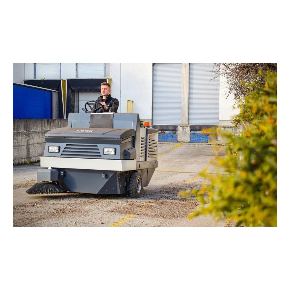 Mașină de măturat LAVOR SWL R 1300 DT BIN-UP 2 Brushes Diesel