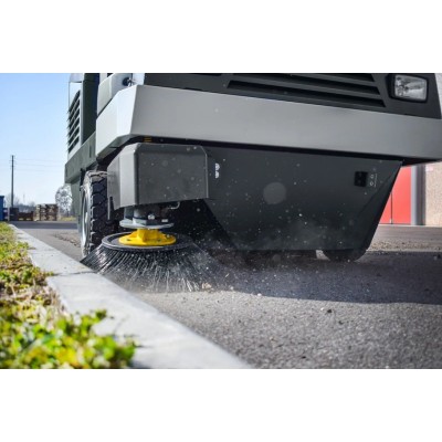 Mașină de Măturat LAVOR SWL R 1300 DT AC BIN-UP – 19.200 m²/h