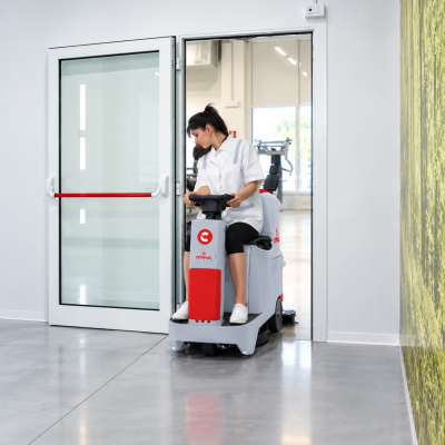 COMAC INNOVA 55B CB – Mașină spălat pardoseli cu om la bord, 560 mm | SIFEE