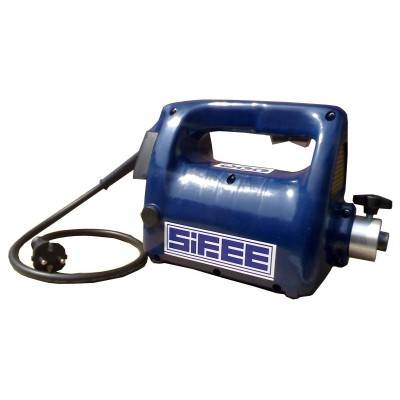 Cauti Vibrator beton SIFEE cu ax flexibil de 6m si cap vibrare 38/48/58mm, tensiune de alimentare 220V ? Gasesti la SIFEE UTILAJ