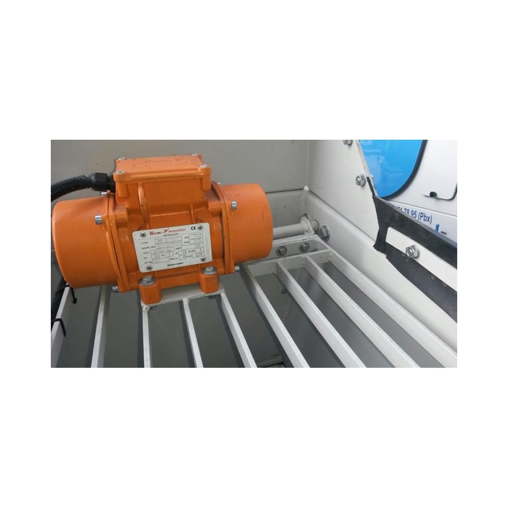 Cauti Vibrator extern de cofrag VET600, forta centrifuga 5160N, greutate 15,8kg, alimentare 400V ? Gasesti la SIFEE UTILAJE