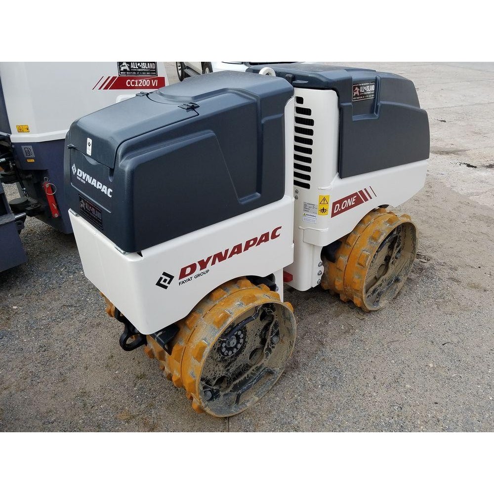 Cilindru compactor pentru santuri D.ONE DYNAPAC, motor KUBOTA D1005, putere 20CP, 1595kg