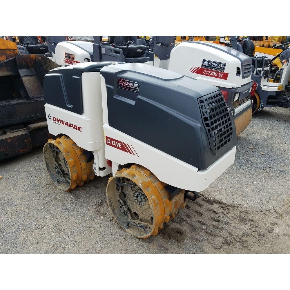 Cilindru compactor pentru santuri D.ONE DYNAPAC, motor KUBOTA D1005, putere 20CP, 1595kg