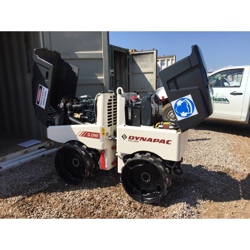 Cilindru compactor pentru santuri D.ONE DYNAPAC, motor KUBOTA D1005, putere 20CP, 1595kg