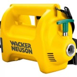 Cauti Vibrator beton HMS2500 WACKER NEUSON cu ax flexibil de 4m si cap vibrare 35/45/55/65mm, tensiune de alimentare 230V ? Gase