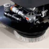 Masina pentru spalat si aspirat pardoseli LAVOR MIDI-R 75BT cu tractiune AUTOMATA, productivitate 4275 mp/h, tensiune 24V
