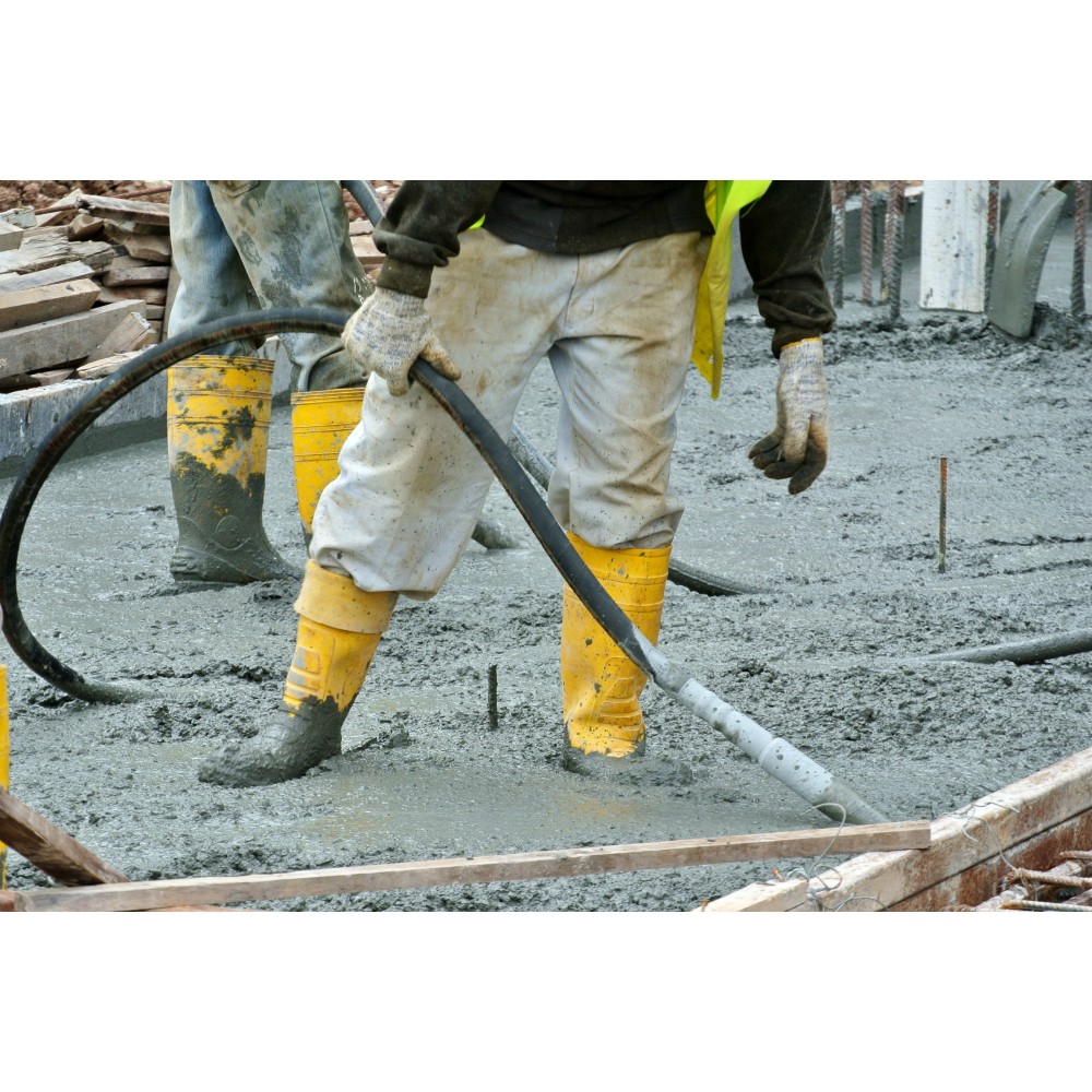 Cauti Vibrator beton MVE-2 STRONG cu ax flexibil de imersie MVS de 6m cu cap de vibrare 50mm si alimentare 230V ? Gasesti la SIF