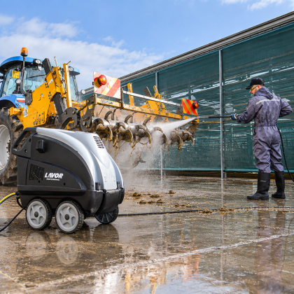 Spalatoare cu presiune cu apa calda cu motor Electric